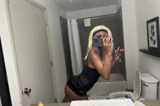 Slim Petite TRANNY BROWNBONE🩷🩷 - Image 5