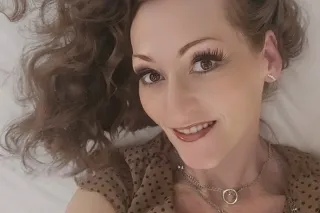 **PETITE REDHEAD AVAIL. NOW** - Image 5