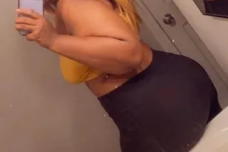Car date Special🍑Big Booty Kim... - Image 2