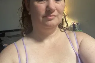 Energetic Curvy MILF incalls o... - Image 4