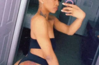 𝐬𝐥𝐢𝐦 𝐫𝐞𝐝🫦here for a little whi... - Image 1