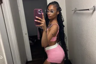 YOUR FAVORITE HOTTIE💃🏽🐱💦! Here for a good time🥂🎰🪄! Your Best 5 Star COUNTRY CITY GAL⭐🏆! - Image 6