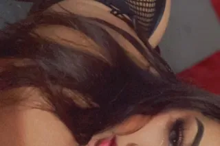 WET TIGHT & READY FOR YOU 💦💋 NEW IN TOWN - Image 1