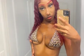 5’3 PETITE 🍫 TREAT READY TO ME... - Image 2