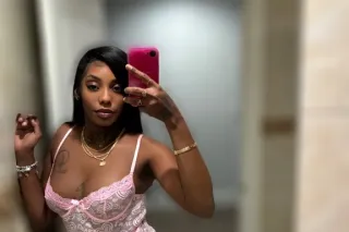 5✰ 𝓢𝓮𝔁𝔂 𝓒𝓱𝓸𝓬𝓸𝓵𝓪𝓽𝓮 𝓑𝓸𝓶𝓫𝓼𝓱𝓮𝓵𝓵 🎀✰... - Image 1
