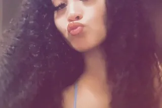 Your fav yellabone is BACK💦👅IN... - Image 1