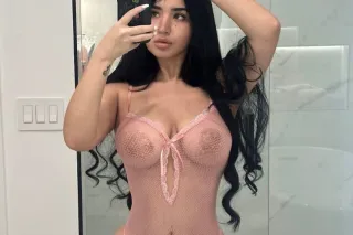 soy latina y soy caliente 😘😘 -... - Image 1