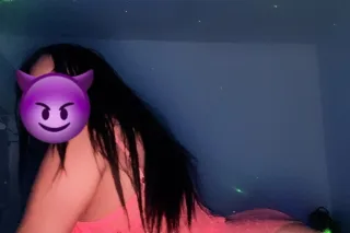 Hello I'm a Latin girl I'm ava... - Image 2