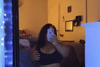 Midget girl✔3 foot 11 inch cubby💖Available now Incall or outcall🚘car date💖good smelling pussy - Image 4