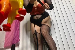 FemDommeKatt Pegging Dominatri... - Image 2