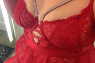 NEW PICS 📸 TEXT ONLY 💬 Prebooking 19–21st incall 300hh/500hr 🎀 Stunning Curvy Natural Redhead - Image 6