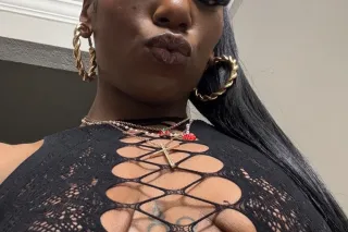 🖤HI HANDSOME, NEED A BRAT, IM READY!😈 SASSY N FUNSIZE🖤 TXT ME LETS CHAT😘 - Image 2