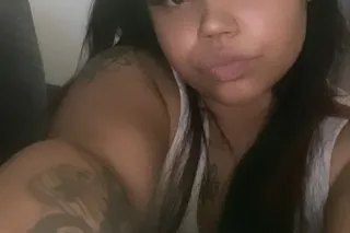 5'5 thick thighs🥰curvy boricua... - Image 3