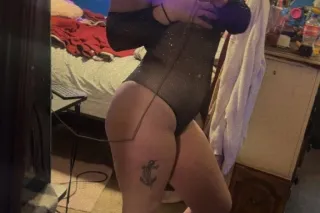 Looking for Luxxxx 👀 - Image 4