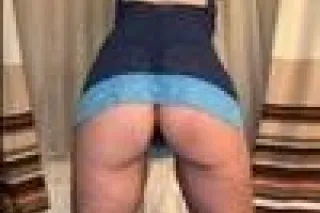 Ms. Natalie Lovable Here: Let me be your Christmas 🎁 Present and unwrap me!! I Also have a present id you come awe me - Image 5