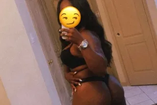 Outcalls Available 💦 - Image 1