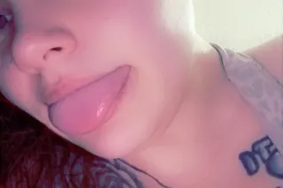Juicy Wett Creamy Pussy available now bb - Image 10