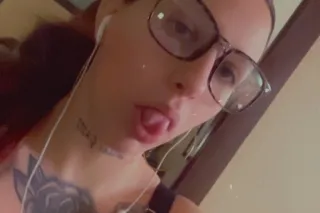 💦 COME PLAY WITH ME DADDY💦 - Image 1