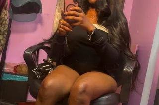 PETITE UPSCALE TREAT👸🏽💦 - Image 6