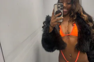 IM BACK!💕SEXY PETITE FANTASY GIRL🍫🥰💜FETISH FRIENDLY🌸🌺 - Image 2