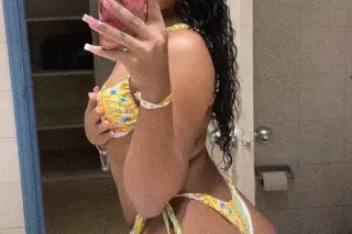 Hello Latin girl 💋available no... - Image 3