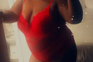 im new in town available sexy ... - Image 3