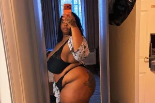 Creamy available for incalls and outcalls - Image 1