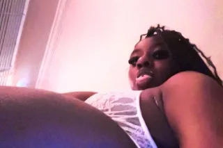 the distraction you deserve 🥵 - Image 7