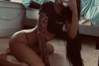 FUCK ON ME FRIDAY , qv 80 !! anal is a option INCALL , outcalls 20 deposit - Image 2