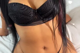 Soy una linda chica apretadita... - Image 1