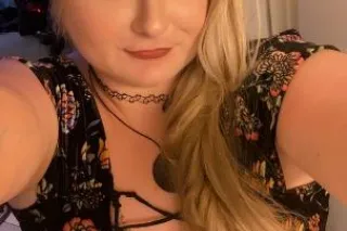 ONLY HERE UNTIL FRIDAY SO DONT MISS YOUR CHANCE! BUSTY CURVY BLONDE! - Image 8