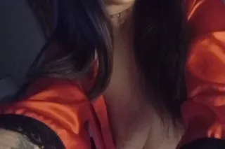 come see your #1 top queen gem 💗TOP ONLY ATM. - Image 3