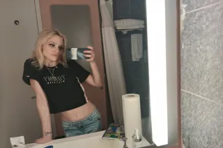 HAILEY QUINN🔥 🔥 - 28 - Image 1