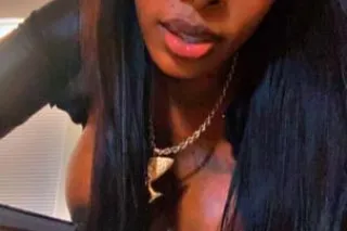 💦💦 Throat GOAT💦💦 | 😈 Thick with Big Titties | Only Incall 🏠 | 💯 Real and AUTHENTIC | ✅ Upscale, Classy, Sexy, and Freaky THROAT GOAT | 💋 Available 24/7 | Selling Pics and Vids 🎥 | 💆♂Massages - Image 4