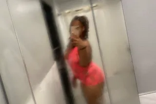 liyah lov ❄🫦 - 25 - Image 1