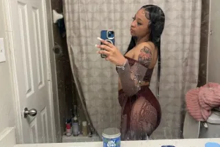 come see pinky 💕 - Image 5