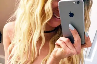 .....Petite Blonde, Bangin Bod... - Image 2