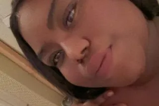 Young thick Belizen girl looki... - Image 1