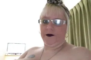 thick n curvey please read my ... - Image 3