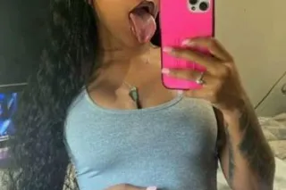 🔮💢🦋 𝐓𝐇𝐈𝐂𝐊 ᴀɴᴅ 𝐏𝐑𝐄𝐓𝐓𝐘 🤫🤪🅤🅡 🅢🅔🅒🅡... - Image 1