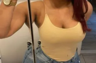 Hello, I’m looking for new friends 🥰🥰😘 - Image 1
