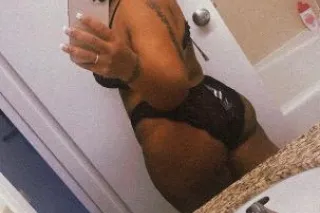 hey im cherry INCALL UNTILL 5PM - Image 3