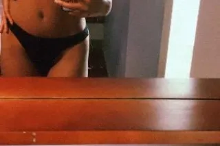 come enjoy tight wet pussy 😘 -... - Image 1