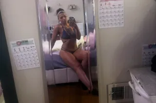 5'5" with Brown Eyes, Caramell... - Image 3