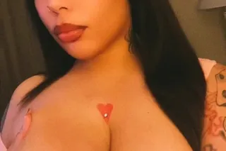 Cum see me daddy 😘😘 - Image 2