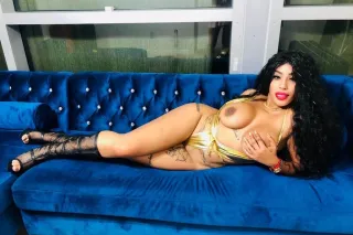 hot latina - Image 6