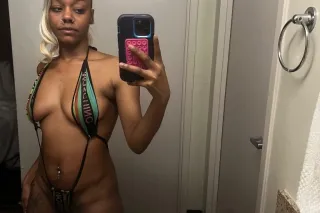 AVAILABLE NOW | Talia Reign 💕📲... - Image 4