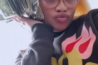 Red Marie 20 year old - Image 6