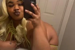 EXOTIC BIG BOOTYFREAK 🍑💦😜 CUM SEEME🥰 - Image 3