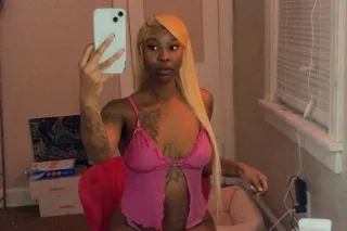 happy Valentine's Day 🥰🥰😘🔥 out available - Image 1